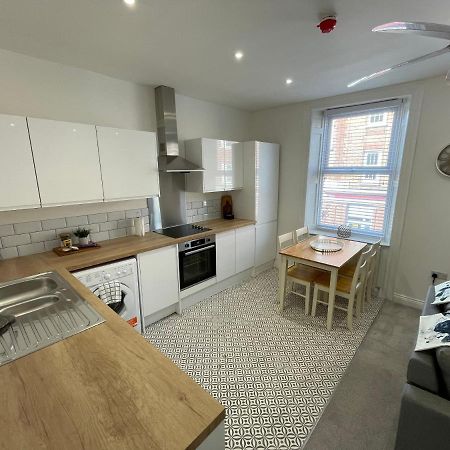 Apartment #2 - At 12 Story St Kingston upon Hull Eksteriør bilde